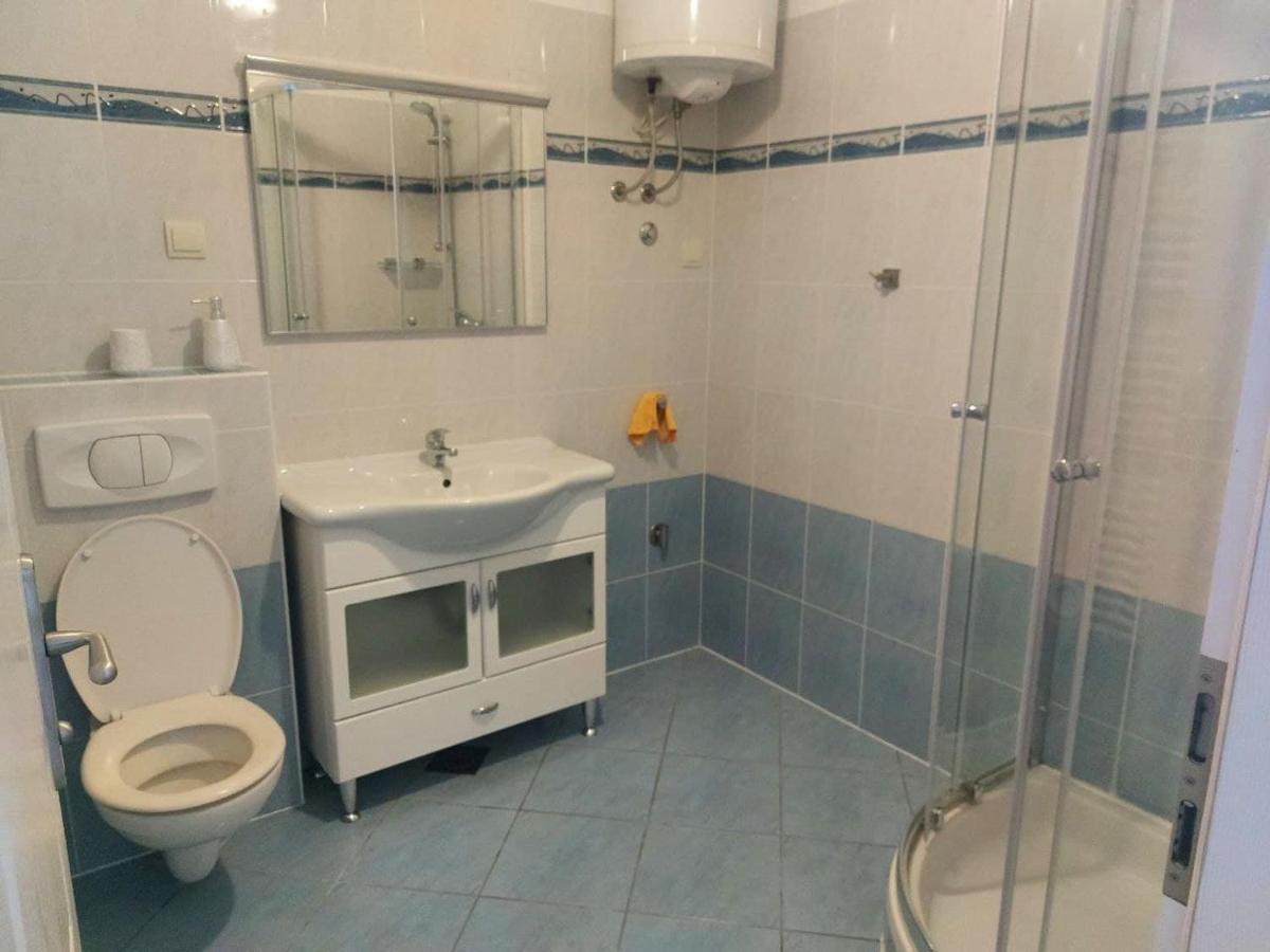 Bluegum Apartments Liznjan Ngoại thất bức ảnh