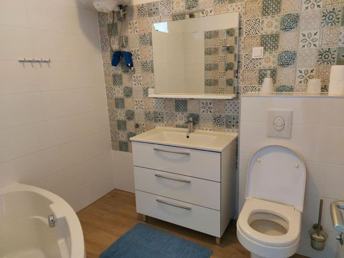 Bluegum Apartments Liznjan Ngoại thất bức ảnh