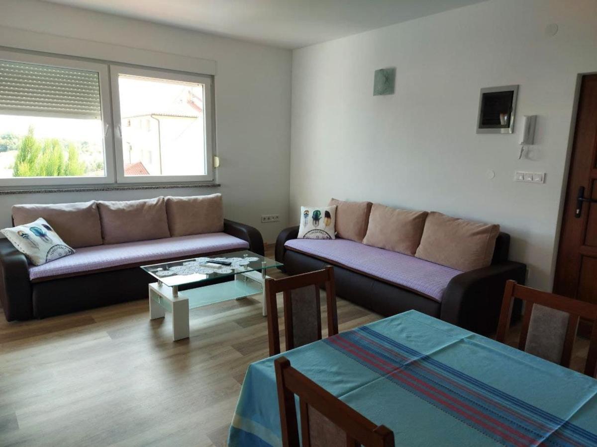 Bluegum Apartments Liznjan Ngoại thất bức ảnh