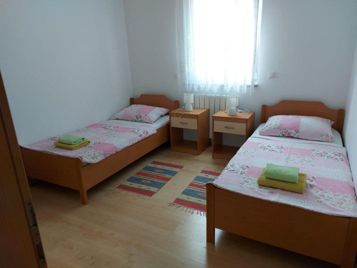 Bluegum Apartments Liznjan Ngoại thất bức ảnh